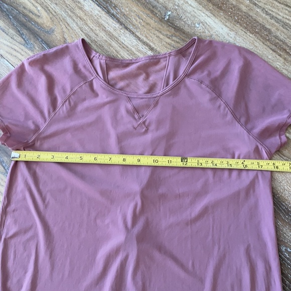 Lululemon Mix & Mesh Short Sleeve Tee - Picture 10 of 10
